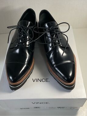 VINCE Alanis Shoes Black Patent Leather Lace Up Loafer EUC Size 9